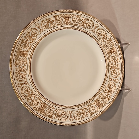 NEW Royal Doulton Sovereign H 4973 Four Piece Place Setting - Picture 2 of 16